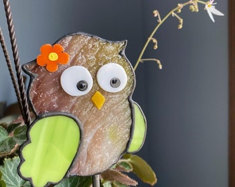 Owl: glass plant accessory