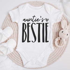 Auntie&#39;s Bestie Baby Bodysuit, New Auntie Baby Clothing, Custom Gift For Auntie, Pregnancy Announcement Baby Clothing