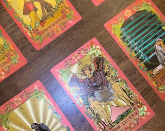 Leitura de Tarot em Vídeo | Cinco Perguntas sobre Pensamentos, Traços de Personalidade e Insights de Carreira