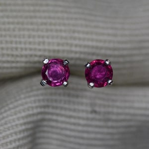 Pendientes de rubí certificados de 0,30 quilates, piedra natal de julio, regalo, joyería auténtica y natural extraída de la tierra, plata de ley, talla redonda RE45
