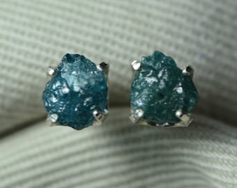 Pendientes de diamantes azules en bruto, pendientes certificados de 1.61 quilates de diamantes en bruto Real Natural Genuino tasado Abril Piedra de nacimiento Joyería RD24