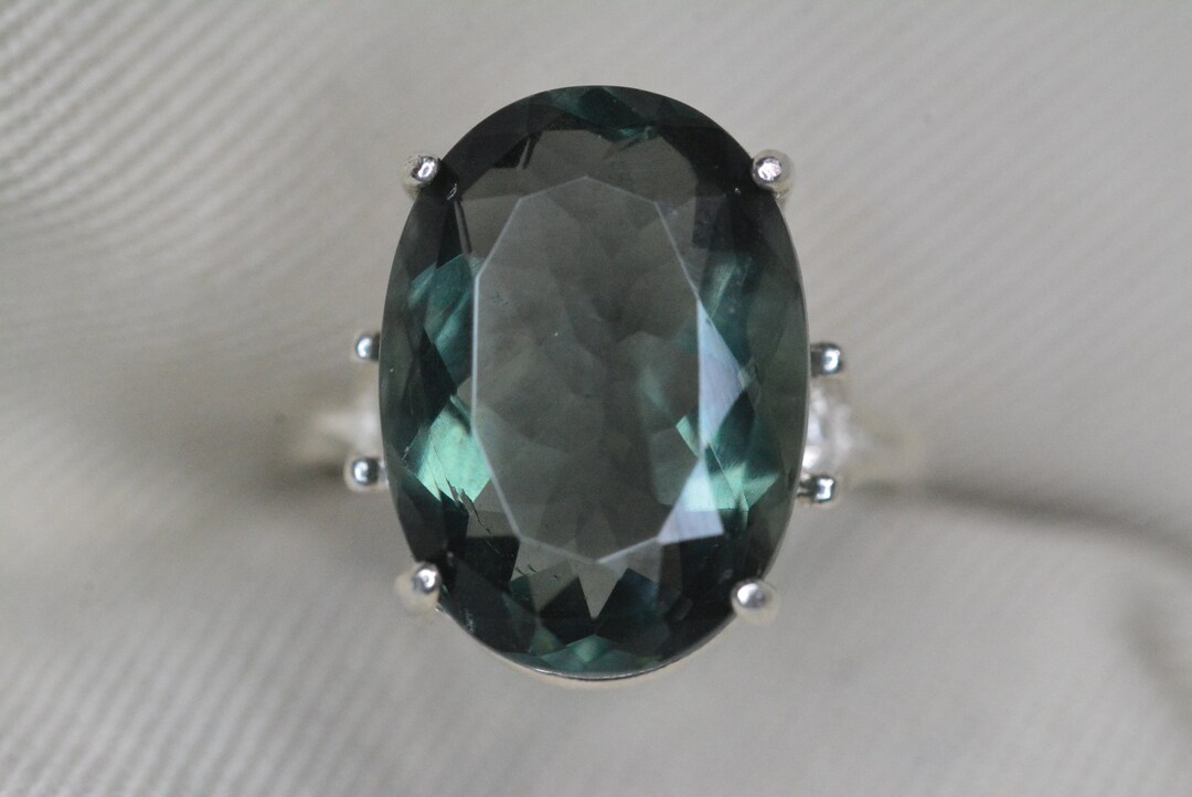 Fluorite Naturelle 4.60 Carats - Pierre Couleur Changeante Non Traitée - Brésil