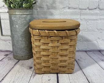 Handwoven Tissue Box Cover: Golden Oak Basket