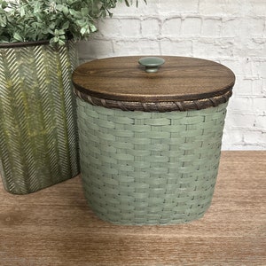 Waste Basket with Lid / Magazine Basket / Storage Basket / Organizer Basket-Primitive Style