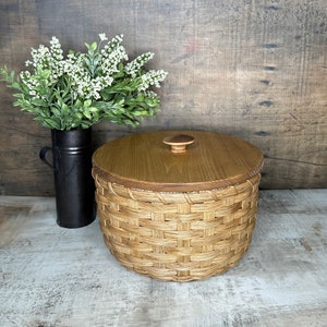 Storage Basket- Paper Plate Basket-Round Basket with a Lid-Handwoven Basket