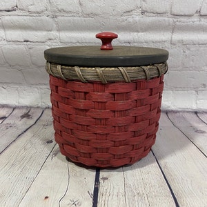 Toilet Paper Basket-Painted Basket-Storage Basket-Basket with a Lid-Canister Basket-Primitive Style