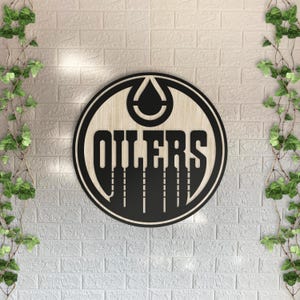 Edmonton Oilers Wooden Wall Decor, Round Laser Cut Design with Light and Black Wood Layers, Rustic Hockey Team Art for Home or Office
