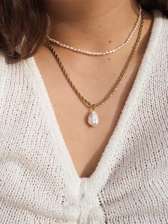 18Kゴールドバロックパールネックレス:ツイストチェーン、防水 18Kゴールドバロックパールネックレス:ツイストチェーン、防水