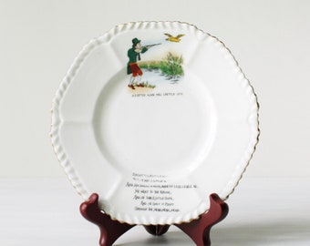 vintage Little Man and Little Gun assiette de comptine, B.T. Co. English China, décor de pépinière, transferware en céramique en porcelaine, assiette pour enfant