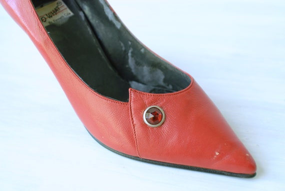 Vintage Kenneth Cole red stiletto high heel pumps… - image 7