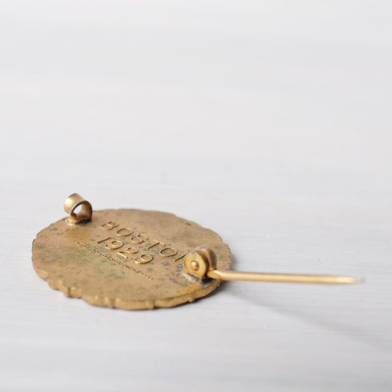 Vintage Physiological Congress brass pin, Boston 1929, IUPS 13th International Physiological Congress, biology, physiology scientist's badge image 4