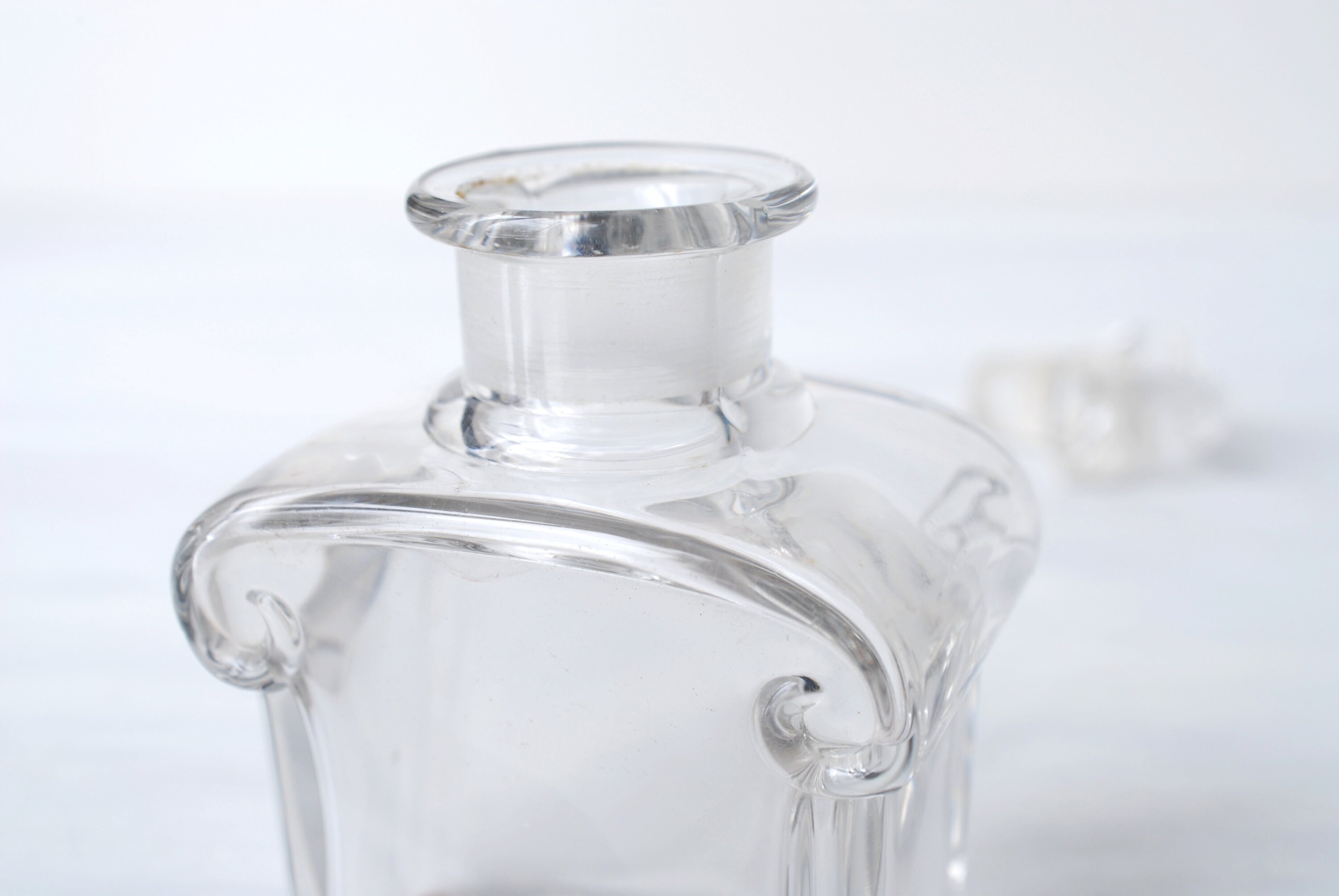 ヴィンテージ ゲラン フランス製香水ボトル、バカラ クリスタル、寄木