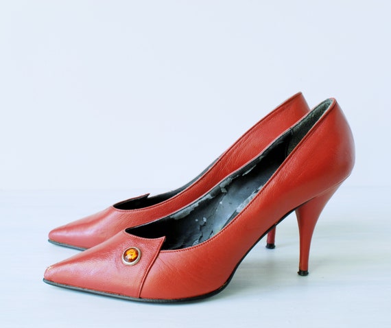 Vintage Kenneth Cole red stiletto high heel pumps… - image 4