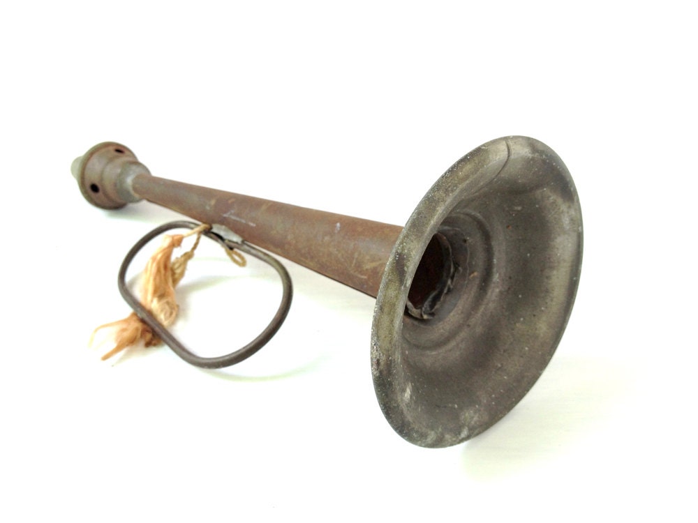 Tin toy bugle horn vintage toy trumpet noisemaker Bflat Etsy