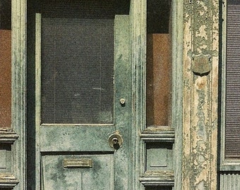 PHOTO VINTAGE DOOR in Savannah Georgia