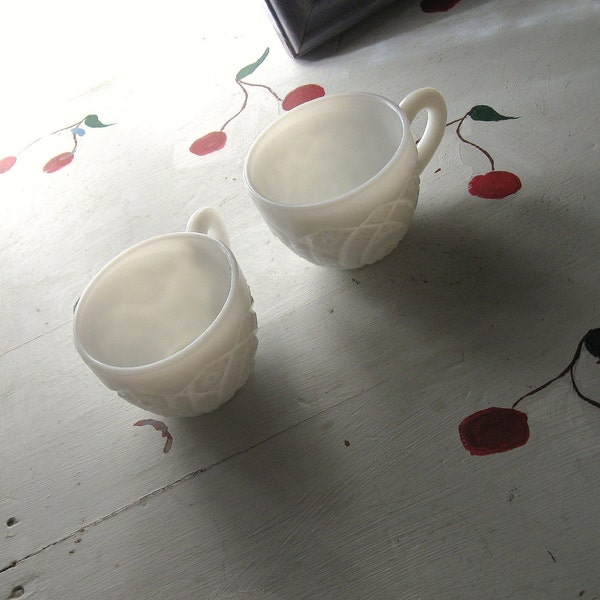 VINTAGE MILK GLASS Tea Cups