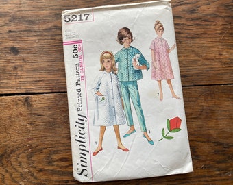 Simplicity 5217, girls size 12, breast 30, robe top and pants, transfer