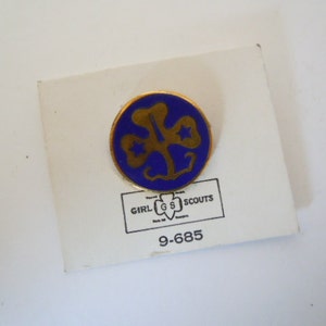 Girl Scout Trefoil Pin image 2