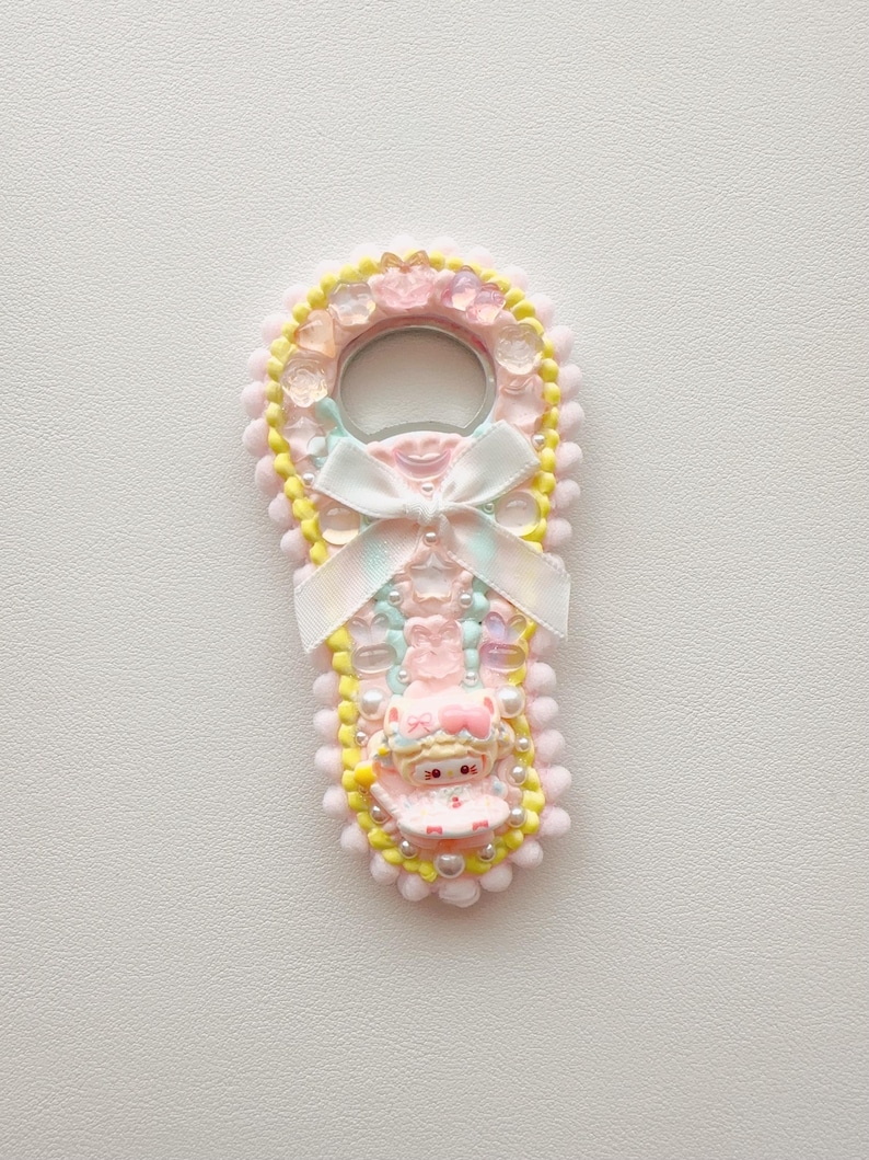 Cream Resin Bottle Opener | Kawaii Kitchen Accessory | Unique Gift for Him & Her | Conversation StarterNonmagnetic pink bow