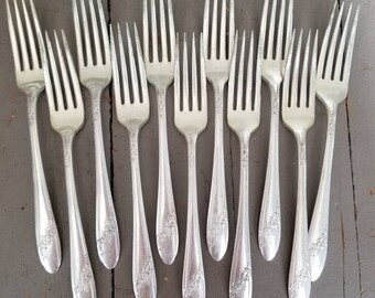 Vintage Queen Bess Dinner Forks, Circa 1940s, Silverware.