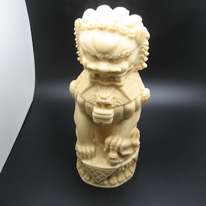 Norleans Ivory or Bone Colored Resin 8" Chinese Buddhist Imperial Lions Foo Dog
