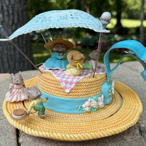 Vintage 1989 Enesco Mouse Music box- Summertime Frolic
