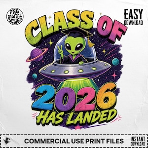 Op de afbeelding: Een kleurrijk grafisch ontwerp met een alien in een afstudeerhoed in een ruimteschip, met de tekst "CLASS OF 2026 HAS LANDED." Het ontwerp bevat planeten, sterren en een levendig kleurenschema.
