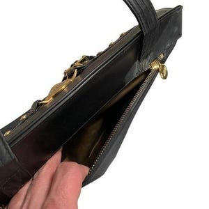 Near MINT VTG Gianni Versace Sunburst-schoudertas | zeldzaam verzamelstuk uit de jaren 90 afbeelding 8