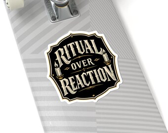 Pegatina Ritual Over Reaction / Tipografía de vela gótica troquelada