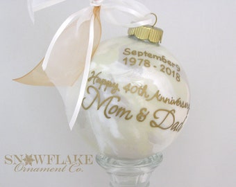 HAPPY ANNIVERSARY Mom and Dad! PERSONALIZED Glass Christmas Ornament Keepsake Gift