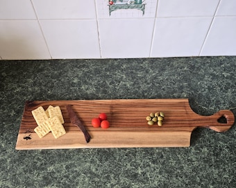 Charcuterie board with handle
