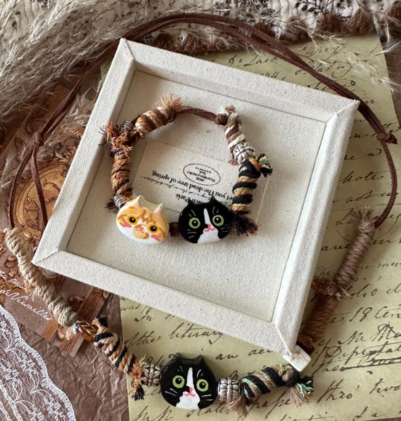 Custom Cat Portrait Bracelet: Beaded Pet Memorial Jewelry