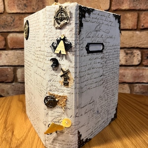 Travel Journal - Vintage Voyage - 226 pages