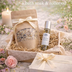 Ritual Bath Box Subscription – Herbal Soak, Body Oil & Card Set