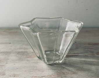 Vintage glass jelly mould. My vintage home / vintage kitchen.