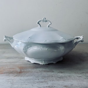 Scarce Tirschenreuth Baronesse Germany White Tureen, complete with lid. image 1