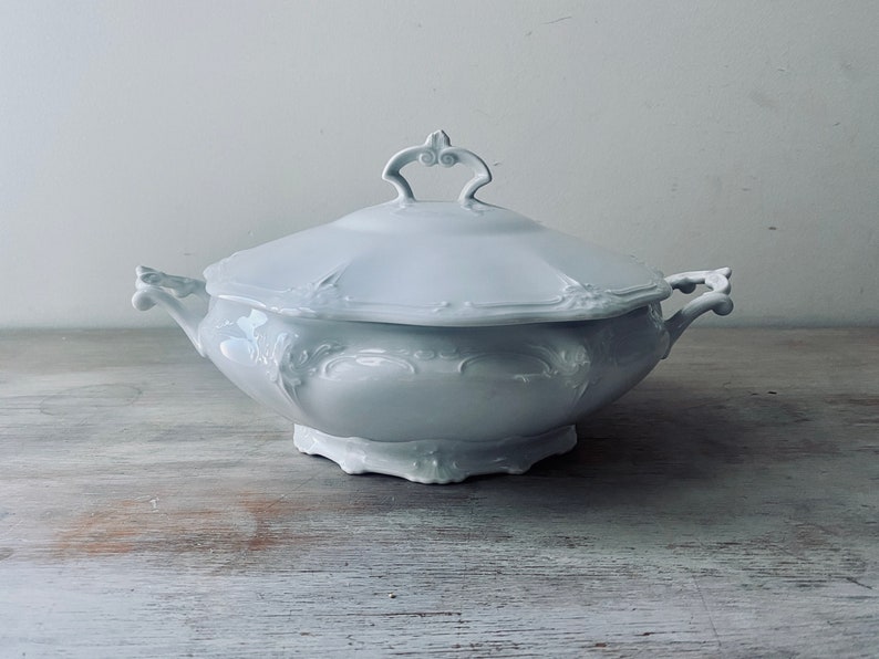 Scarce Tirschenreuth Baronesse Germany White Tureen, complete with lid. image 1
