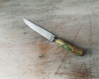 Fabulous VINTAGE chippy green wooden Handle Salad Knife. My vintage home.