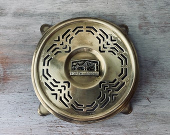 Wonderful ANTIQUE ENGLISH brass trivet. Vintage kitchen / display.