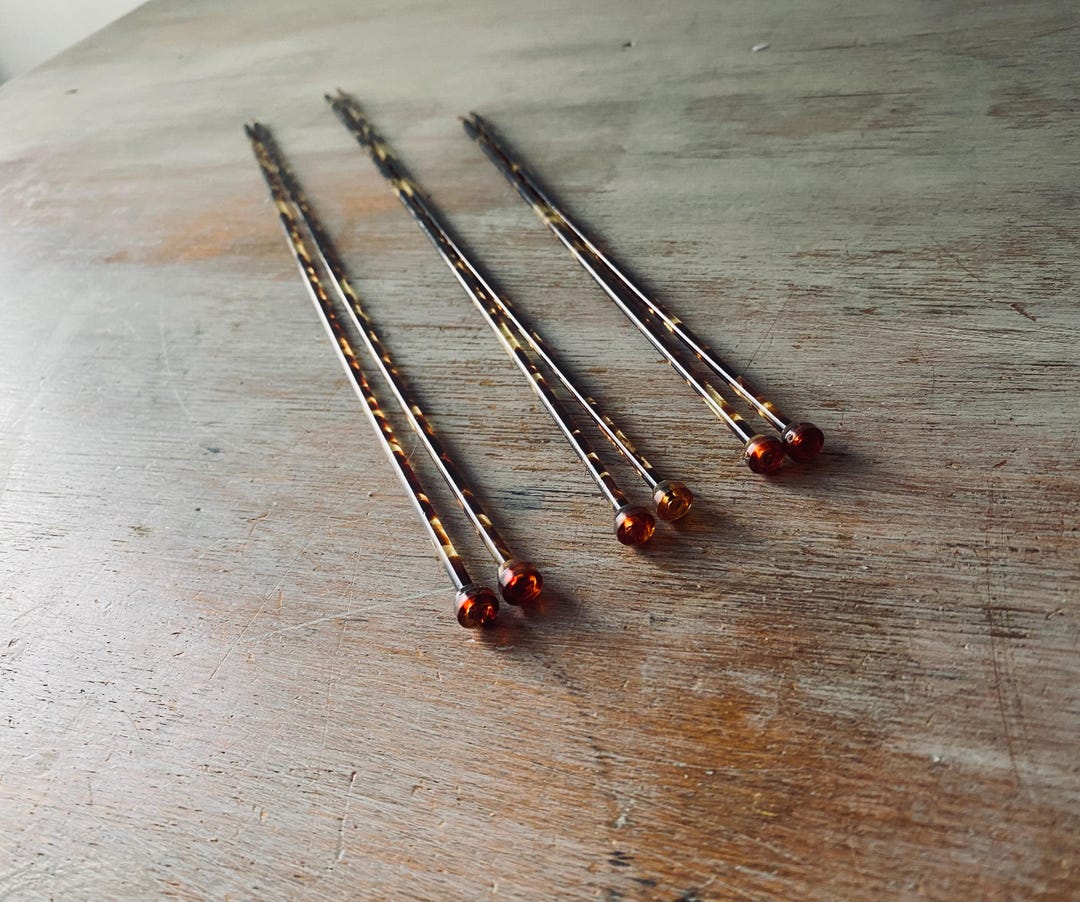 Three Pairs of VINTAGE Tortoise Shell Knitting Needles. Imperial Size ...
