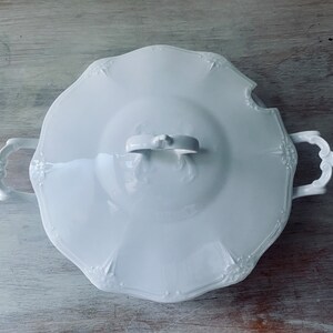 Scarce Tirschenreuth Baronesse Germany White Tureen, complete with lid. image 4