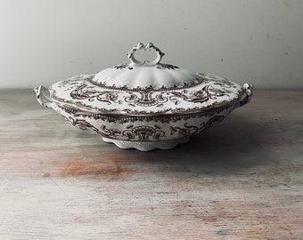 Large ANTIQUE Brown Transferware Tureen, "Wedgwood & Co", Kew pattern from the late 19th century.
