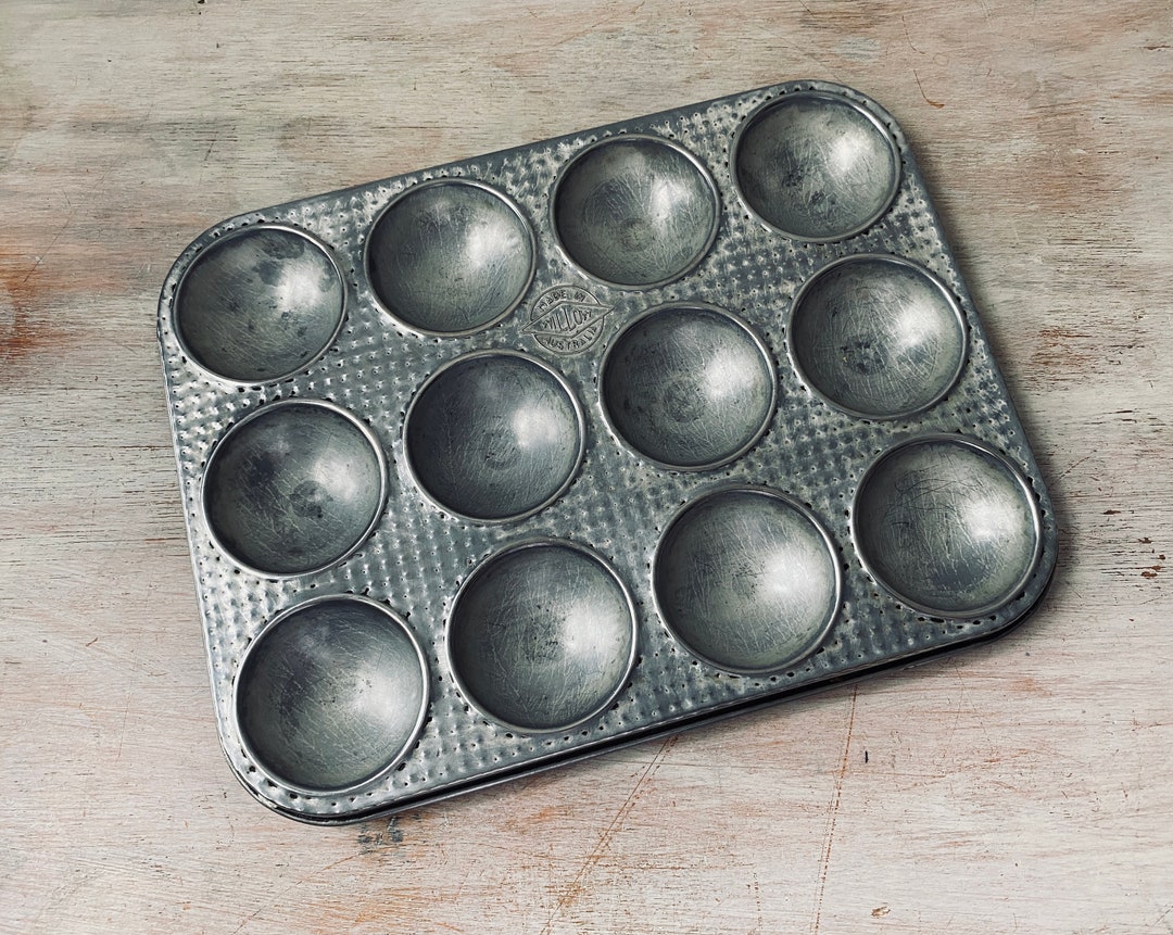 VINTAGE WILLOW Gem Tin. Made in Australia by WILLOW. Vintage Etsy