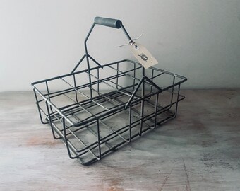 Wonderful 1950s VINTAGE Galvanized Iron 12 Bottle Carrier / Holder. Vintage storage / organisation.