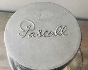 Scarce VINTAGE original Pascall glass sweet jar / display jar / No Returns. My Vintage home.