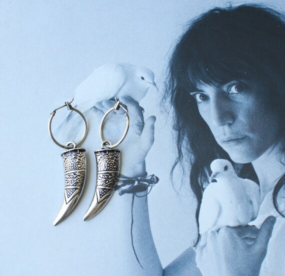 Etsy dagger shop earrings