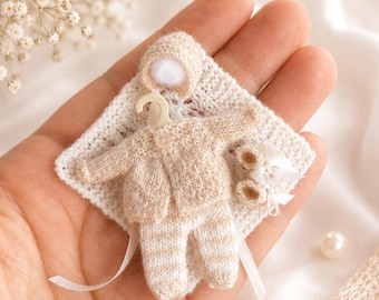 Miniature Baby Clothes Set in 1:12th scale