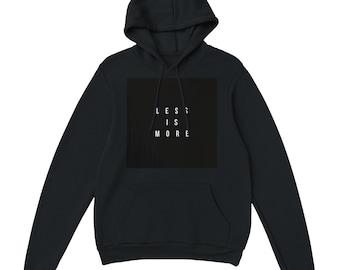 Weniger ist Mehr | Motivierendes Zitat Hoodie für Männer | Heavy Blend Kapuzensweatshirt |Erhältlich in 10 Farben