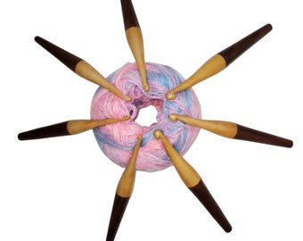 Ganchillo de madera de Haldu/Sheesham hecho a mano: herramienta artesanal sostenible y ecológica.