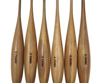 Juego de ganchos de ganchillo de madera de teca hechos a mano: Mango ergonómico, tamaños de 2,5 mm a 5,5 mm.